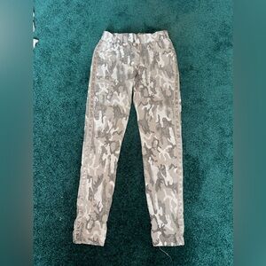 Women pants, green, size XS/S , no tags